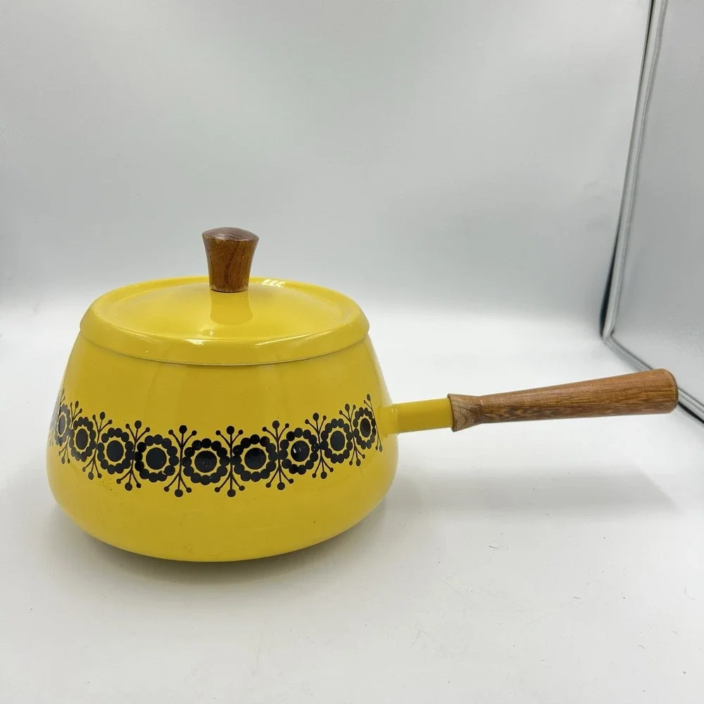MCM Sauce Pan Pot Mustard Yellow Enamel Lid Wood Handle Japan Vtg‎